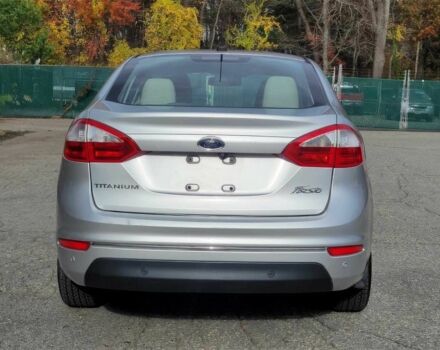 Серый Форд Фиеста, объемом двигателя 1.6 л и пробегом 81 тыс. км за 4000 $, фото 3 на Automoto.ua