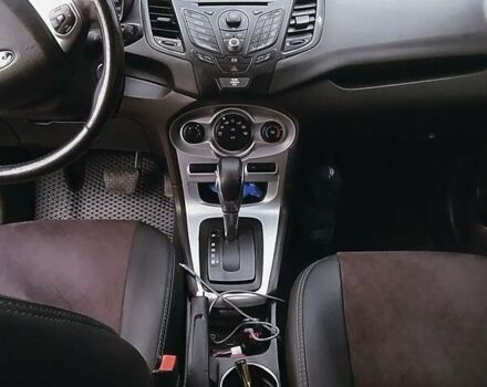 Сірий Форд Фієста, об'ємом двигуна 1.6 л та пробігом 210 тис. км за 7500 $, фото 3 на Automoto.ua