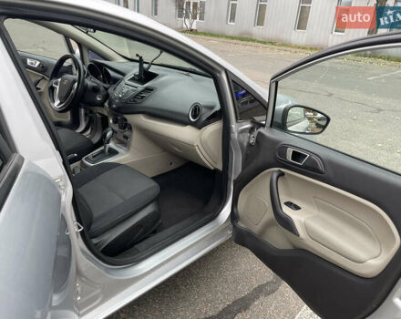 Серый Форд Фиеста, объемом двигателя 1.6 л и пробегом 151 тыс. км за 6700 $, фото 14 на Automoto.ua