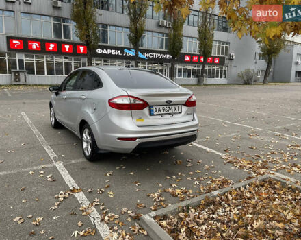 Серый Форд Фиеста, объемом двигателя 1.6 л и пробегом 151 тыс. км за 6700 $, фото 5 на Automoto.ua