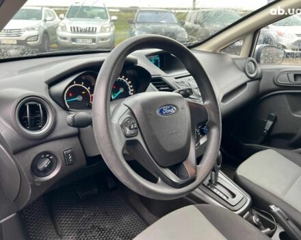 Серый Форд Фиеста, объемом двигателя 1.6 л и пробегом 177 тыс. км за 7340 $, фото 16 на Automoto.ua