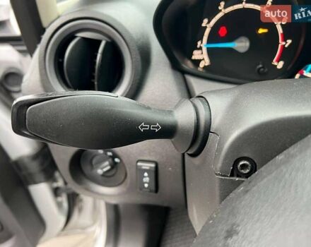 Серый Форд Фиеста, объемом двигателя 1.6 л и пробегом 177 тыс. км за 7340 $, фото 24 на Automoto.ua