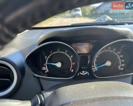 Серый Форд Фиеста, объемом двигателя 1.6 л и пробегом 155 тыс. км за 6700 $, фото 1 на Automoto.ua