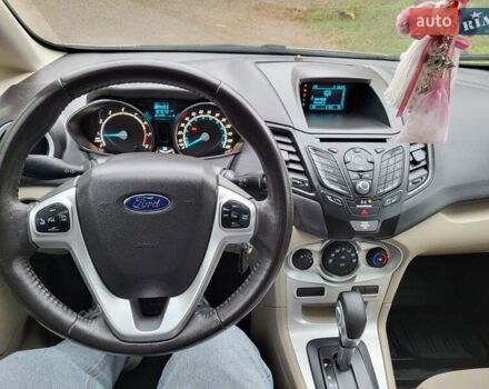 Серый Форд Фиеста, объемом двигателя 1.6 л и пробегом 187 тыс. км за 7999 $, фото 4 на Automoto.ua