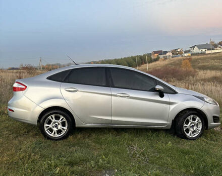 Серый Форд Фиеста, объемом двигателя 1.6 л и пробегом 238 тыс. км за 6000 $, фото 2 на Automoto.ua