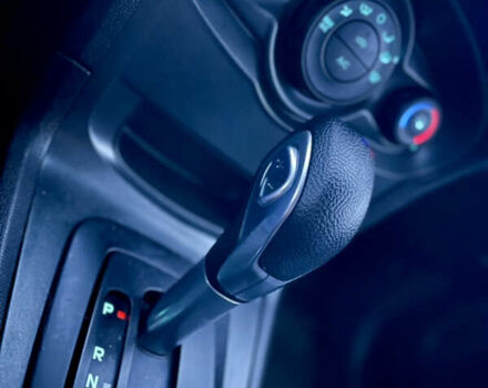 Серый Форд Фиеста, объемом двигателя 1.6 л и пробегом 214 тыс. км за 6111 $, фото 30 на Automoto.ua