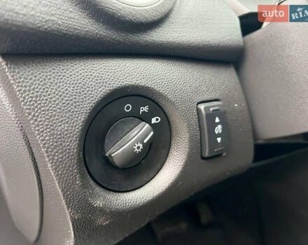 Серый Форд Фиеста, объемом двигателя 1.6 л и пробегом 177 тыс. км за 7340 $, фото 19 на Automoto.ua