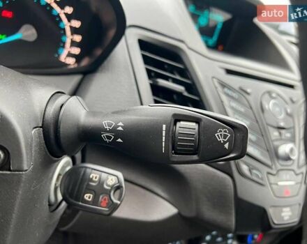 Серый Форд Фиеста, объемом двигателя 1.6 л и пробегом 177 тыс. км за 7340 $, фото 22 на Automoto.ua