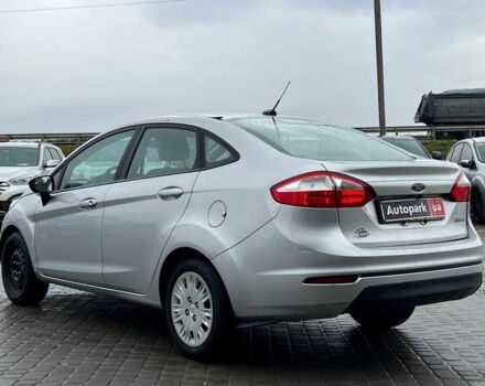 Серый Форд Фиеста, объемом двигателя 1.6 л и пробегом 177 тыс. км за 6840 $, фото 4 на Automoto.ua