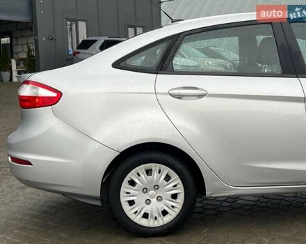 Серый Форд Фиеста, объемом двигателя 1.6 л и пробегом 177 тыс. км за 7340 $, фото 7 на Automoto.ua