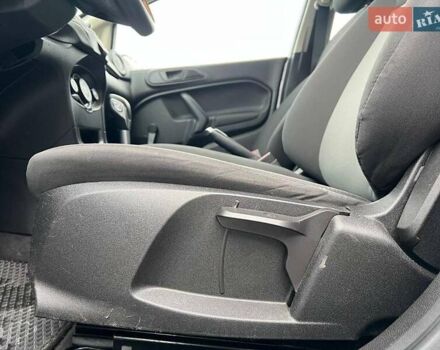 Серый Форд Фиеста, объемом двигателя 1.6 л и пробегом 177 тыс. км за 7340 $, фото 18 на Automoto.ua