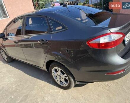 Серый Форд Фиеста, объемом двигателя 1.6 л и пробегом 155 тыс. км за 6700 $, фото 3 на Automoto.ua