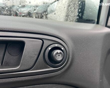 Серый Форд Фиеста, объемом двигателя 1.6 л и пробегом 177 тыс. км за 7340 $, фото 15 на Automoto.ua