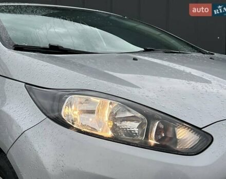 Серый Форд Фиеста, объемом двигателя 1.6 л и пробегом 177 тыс. км за 7340 $, фото 11 на Automoto.ua