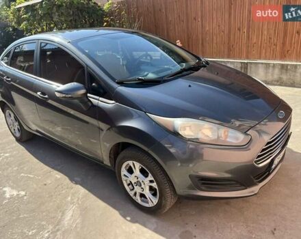 Серый Форд Фиеста, объемом двигателя 1.6 л и пробегом 155 тыс. км за 6700 $, фото 5 на Automoto.ua