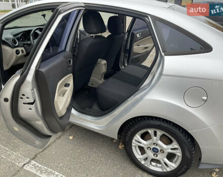 Серый Форд Фиеста, объемом двигателя 1.6 л и пробегом 151 тыс. км за 6700 $, фото 10 на Automoto.ua