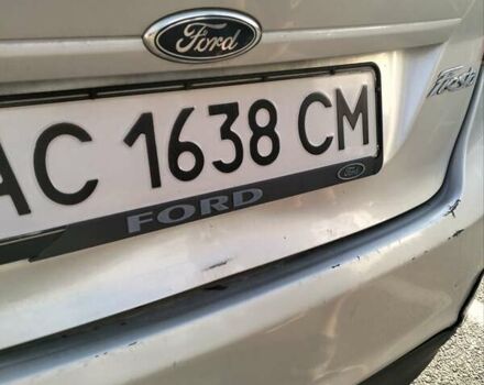Сірий Форд Фієста, об'ємом двигуна 1.5 л та пробігом 182 тис. км за 5300 $, фото 1 на Automoto.ua
