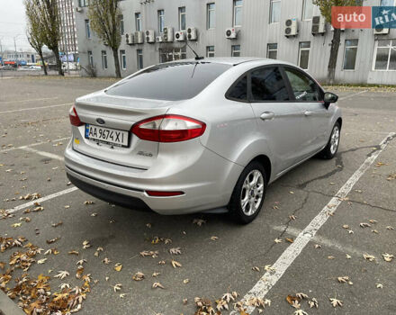 Серый Форд Фиеста, объемом двигателя 1.6 л и пробегом 151 тыс. км за 6700 $, фото 6 на Automoto.ua