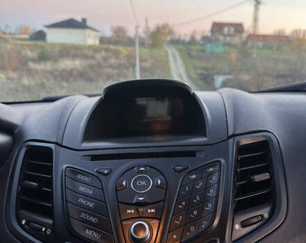 Серый Форд Фиеста, объемом двигателя 1.6 л и пробегом 238 тыс. км за 6000 $, фото 14 на Automoto.ua