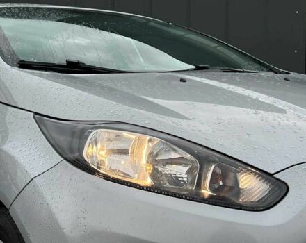 Серый Форд Фиеста, объемом двигателя 1.6 л и пробегом 177 тыс. км за 6840 $, фото 11 на Automoto.ua