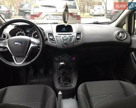 Сірий Форд Фієста, об'ємом двигуна 1 л та пробігом 116 тис. км за 6000 $, фото 6 на Automoto.ua