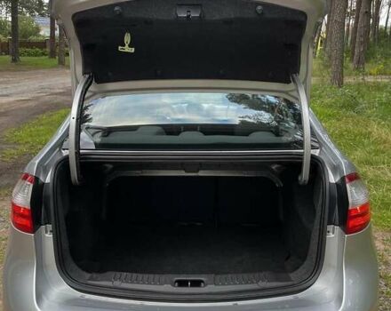 Серый Форд Фиеста, объемом двигателя 1.6 л и пробегом 75 тыс. км за 8500 $, фото 19 на Automoto.ua