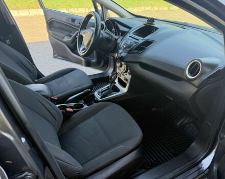 Серый Форд Фиеста, объемом двигателя 1.6 л и пробегом 150 тыс. км за 6700 $, фото 4 на Automoto.ua