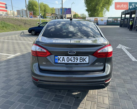 Серый Форд Фиеста, объемом двигателя 1.6 л и пробегом 145 тыс. км за 7500 $, фото 9 на Automoto.ua