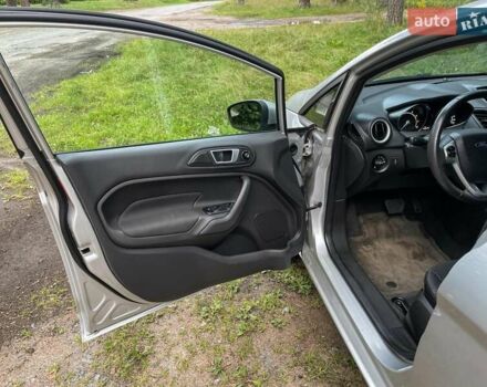 Серый Форд Фиеста, объемом двигателя 1.6 л и пробегом 75 тыс. км за 8500 $, фото 14 на Automoto.ua