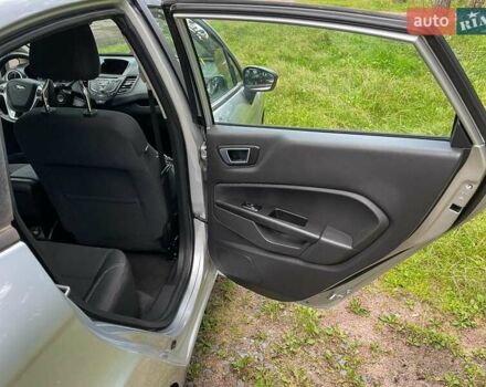 Серый Форд Фиеста, объемом двигателя 1.6 л и пробегом 75 тыс. км за 8500 $, фото 13 на Automoto.ua