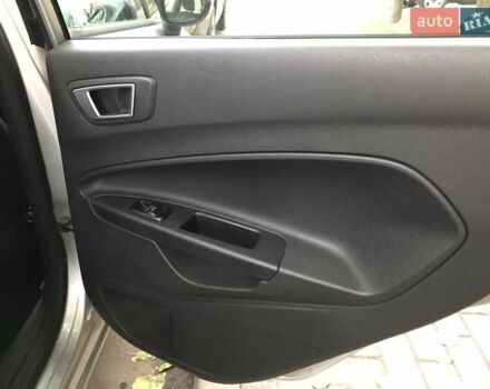 Сірий Форд Фієста, об'ємом двигуна 1 л та пробігом 116 тис. км за 6000 $, фото 9 на Automoto.ua