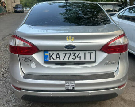 Серый Форд Фиеста, объемом двигателя 1.6 л и пробегом 165 тыс. км за 7900 $, фото 5 на Automoto.ua