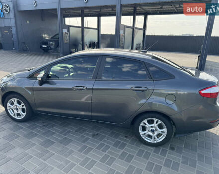 Серый Форд Фиеста, объемом двигателя 1.6 л и пробегом 145 тыс. км за 7400 $, фото 12 на Automoto.ua