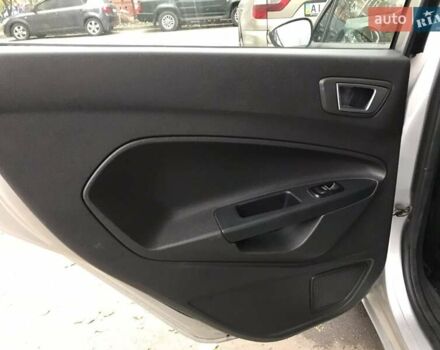 Сірий Форд Фієста, об'ємом двигуна 1 л та пробігом 116 тис. км за 6000 $, фото 7 на Automoto.ua