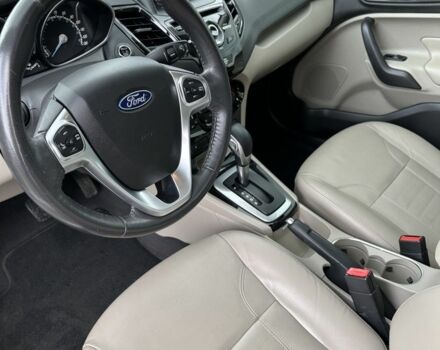 Серый Форд Фиеста, объемом двигателя 1.6 л и пробегом 162 тыс. км за 10200 $, фото 6 на Automoto.ua