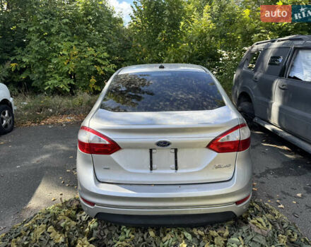 Серый Форд Фиеста, объемом двигателя 1.6 л и пробегом 148 тыс. км за 3600 $, фото 6 на Automoto.ua