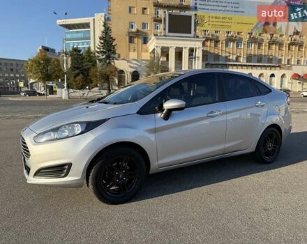 Серый Форд Фиеста, объемом двигателя 1.6 л и пробегом 75 тыс. км за 8800 $, фото 2 на Automoto.ua