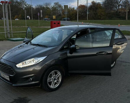 Серый Форд Фиеста, объемом двигателя 1.6 л и пробегом 112 тыс. км за 8600 $, фото 1 на Automoto.ua
