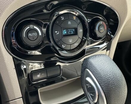 Серый Форд Фиеста, объемом двигателя 1.6 л и пробегом 162 тыс. км за 10200 $, фото 10 на Automoto.ua