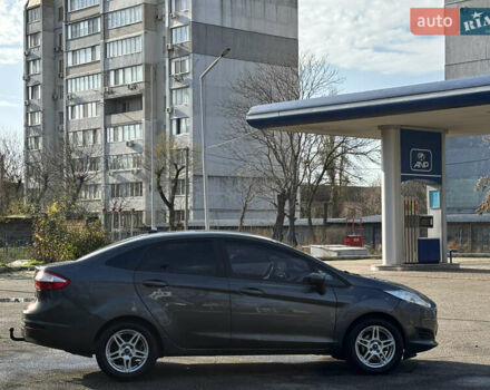 Серый Форд Фиеста, объемом двигателя 1.6 л и пробегом 107 тыс. км за 8199 $, фото 2 на Automoto.ua