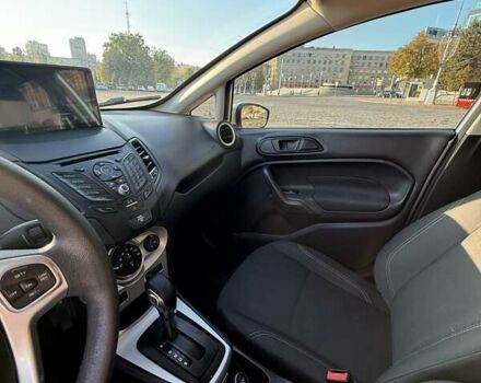 Серый Форд Фиеста, объемом двигателя 1.6 л и пробегом 75 тыс. км за 8800 $, фото 9 на Automoto.ua