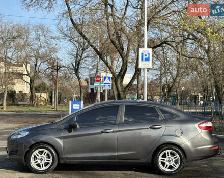 Серый Форд Фиеста, объемом двигателя 1.6 л и пробегом 107 тыс. км за 8199 $, фото 3 на Automoto.ua