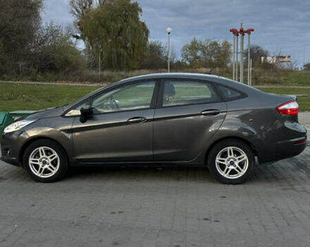 Серый Форд Фиеста, объемом двигателя 1.6 л и пробегом 112 тыс. км за 8600 $, фото 2 на Automoto.ua