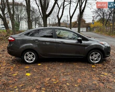 Серый Форд Фиеста, объемом двигателя 1.6 л и пробегом 148 тыс. км за 7940 $, фото 5 на Automoto.ua