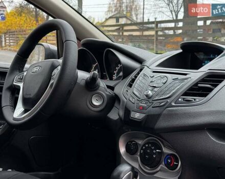 Серый Форд Фиеста, объемом двигателя 1.6 л и пробегом 148 тыс. км за 7940 $, фото 20 на Automoto.ua