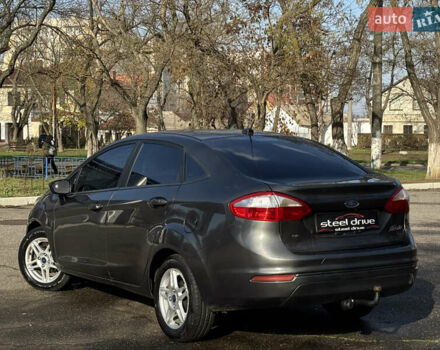Серый Форд Фиеста, объемом двигателя 1.6 л и пробегом 107 тыс. км за 8199 $, фото 4 на Automoto.ua