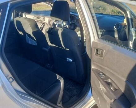 Серый Форд Фиеста, объемом двигателя 1.6 л и пробегом 165 тыс. км за 7000 $, фото 10 на Automoto.ua