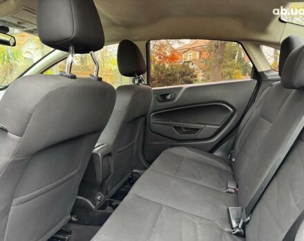 Серый Форд Фиеста, объемом двигателя 1.6 л и пробегом 148 тыс. км за 7940 $, фото 15 на Automoto.ua