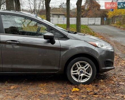 Серый Форд Фиеста, объемом двигателя 1.6 л и пробегом 148 тыс. км за 7940 $, фото 3 на Automoto.ua