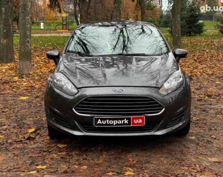 Серый Форд Фиеста, объемом двигателя 1.6 л и пробегом 148 тыс. км за 7940 $, фото 1 на Automoto.ua